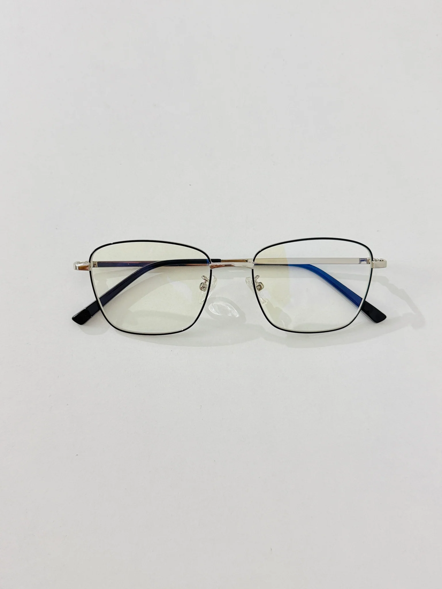 Donna gold frame glasses